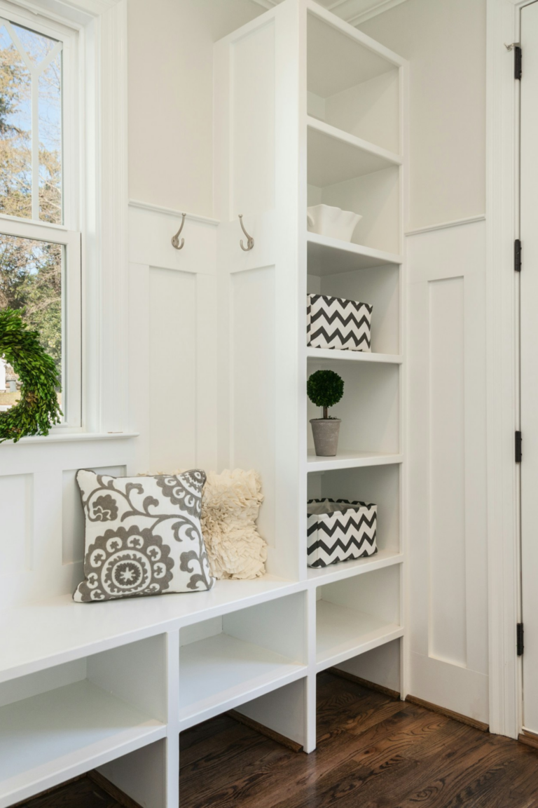 Entryways organization